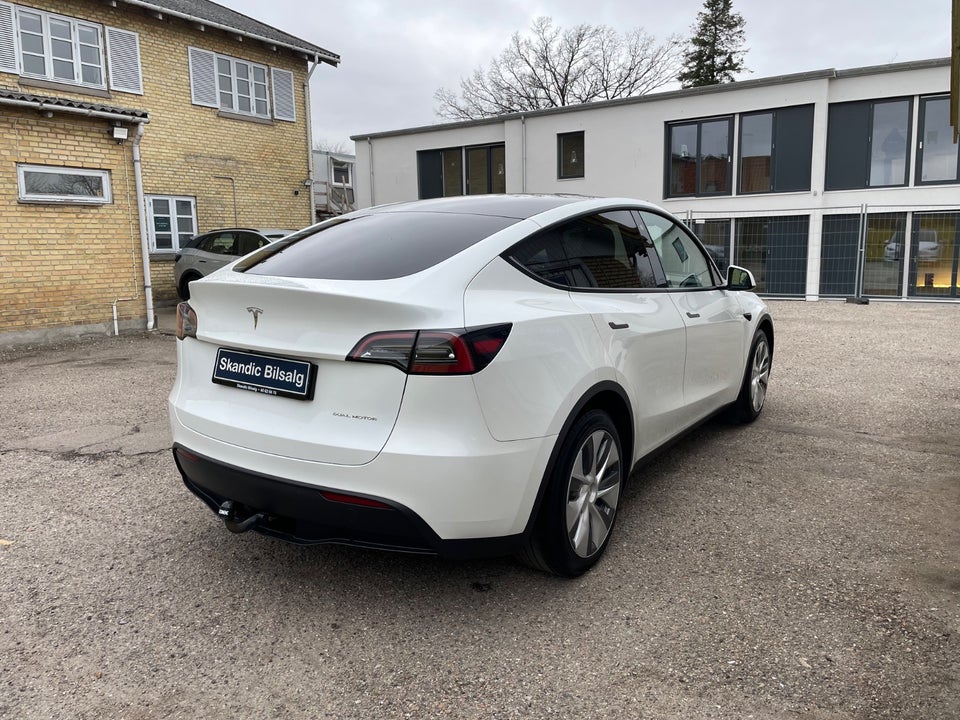 Tesla Model Y Long Range AWD 5d