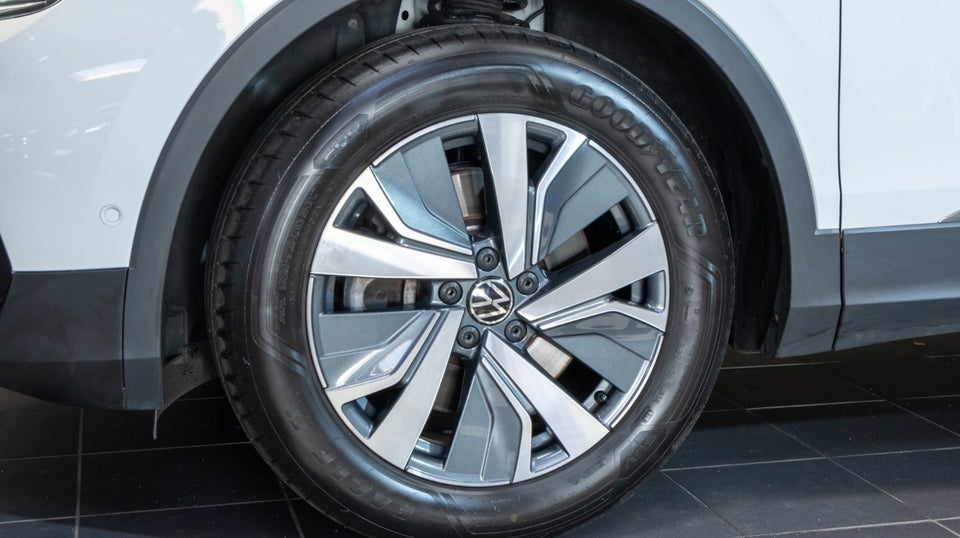 VW Tiguan 1,4 eHybrid Elegance DSG 5d