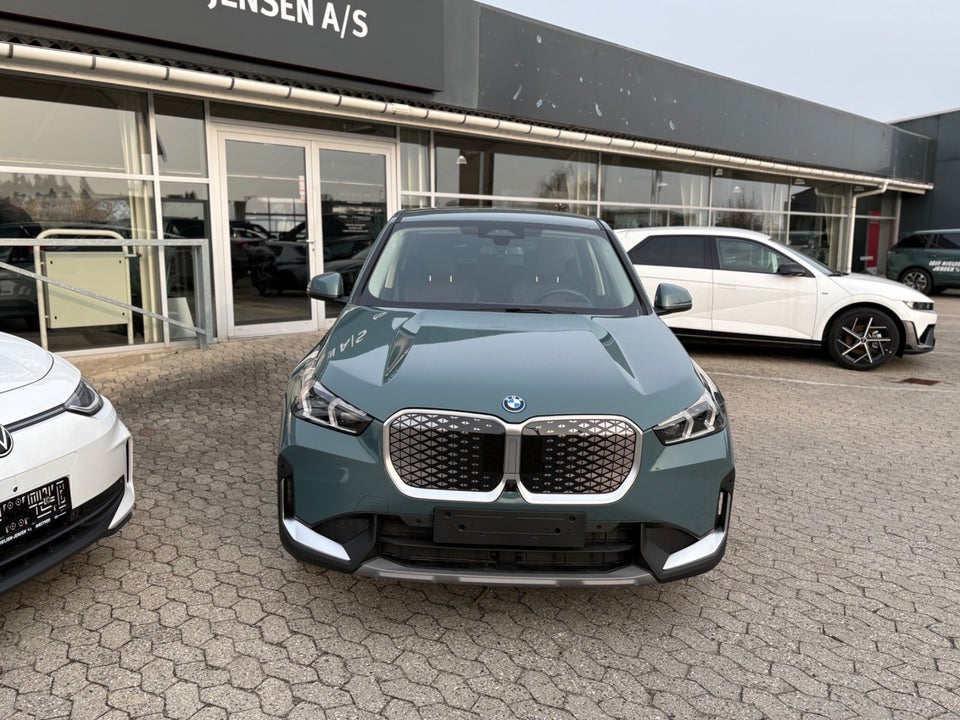 BMW iX1 eDrive20 Fully Charged 5d