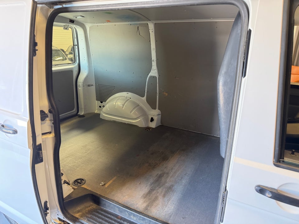 VW Transporter 2,0 TSi 150 Kassevogn kort