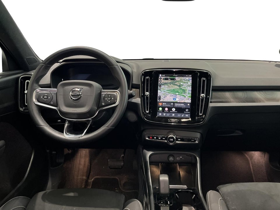 Volvo XC40 ReCharge Extended Range Plus 5d