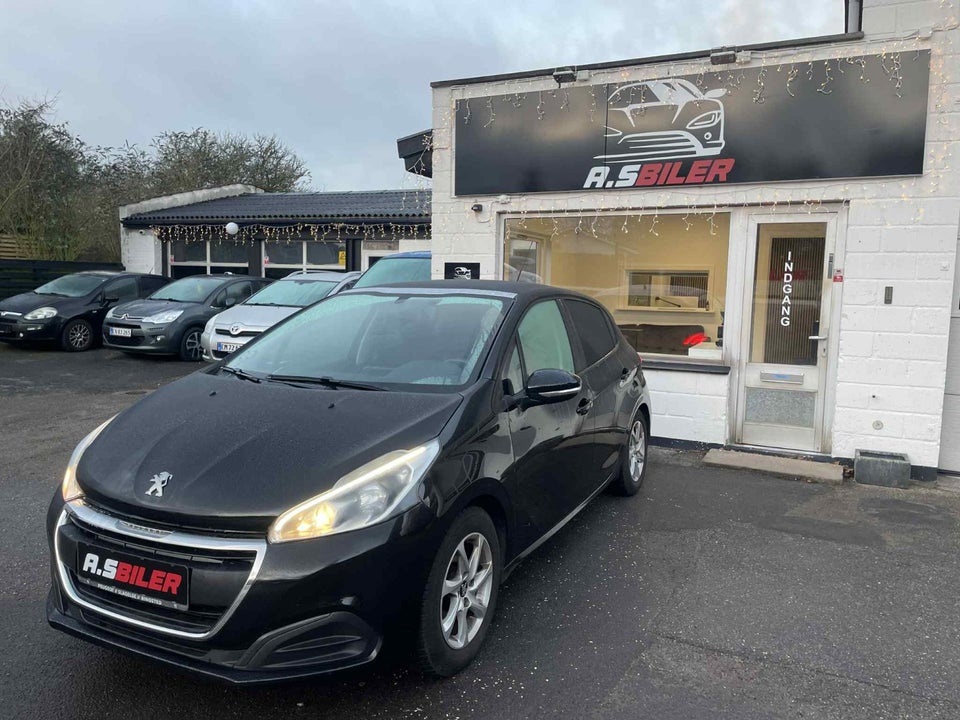 Peugeot 208 1,6 BlueHDi 100 Envy Sky 5d