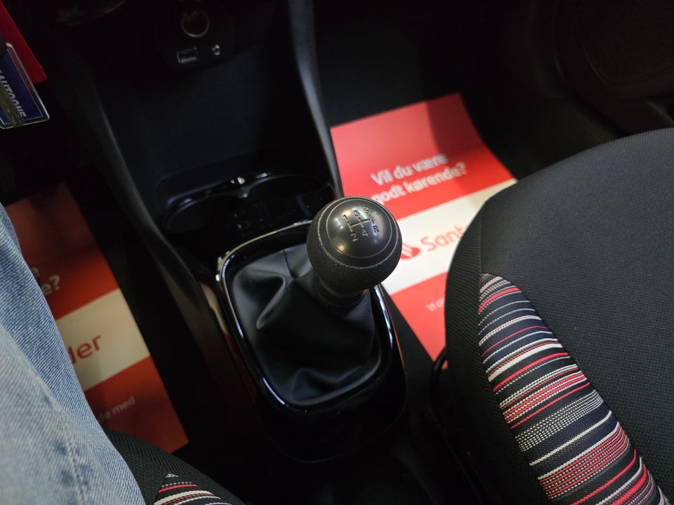 Citroën C1 1,0 VTi Attaque 5d