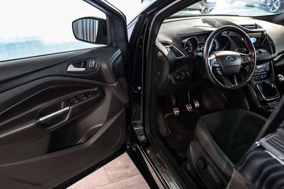 Ford Kuga 1,5 SCTi 150 ST-Line 5d