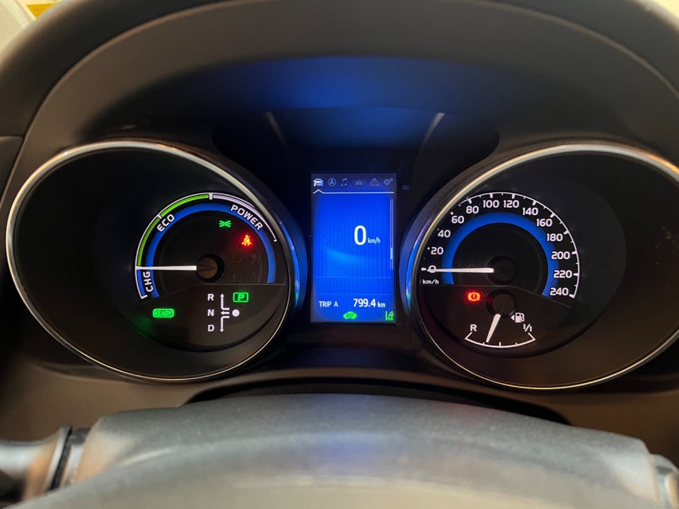 Toyota Auris 1,8 Hybrid H2 Comfort Touring Sports CVT 5d