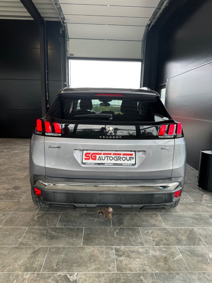 Peugeot 3008 1,2 e-THP 130 Active 5d