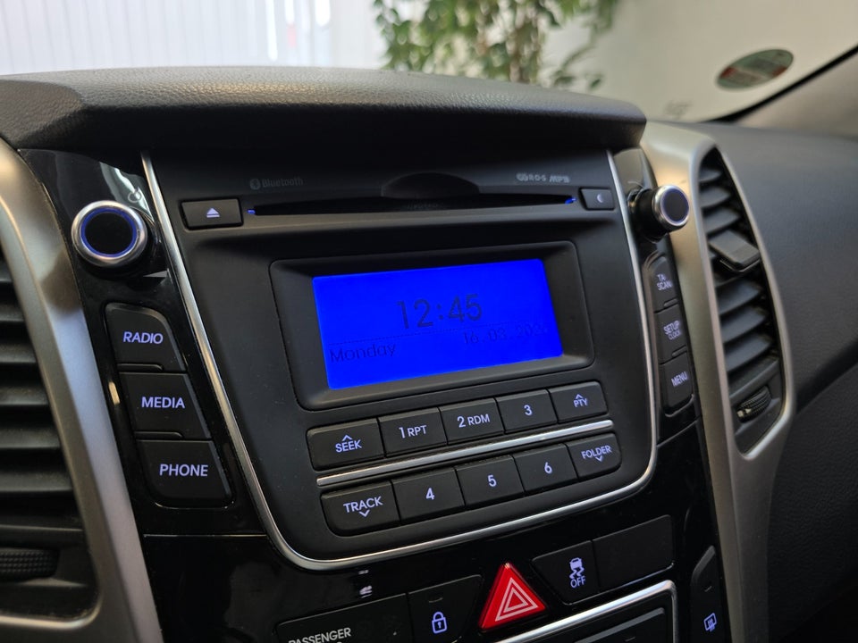 Hyundai i30 1,6 CRDi 110 XTR Eco 5d