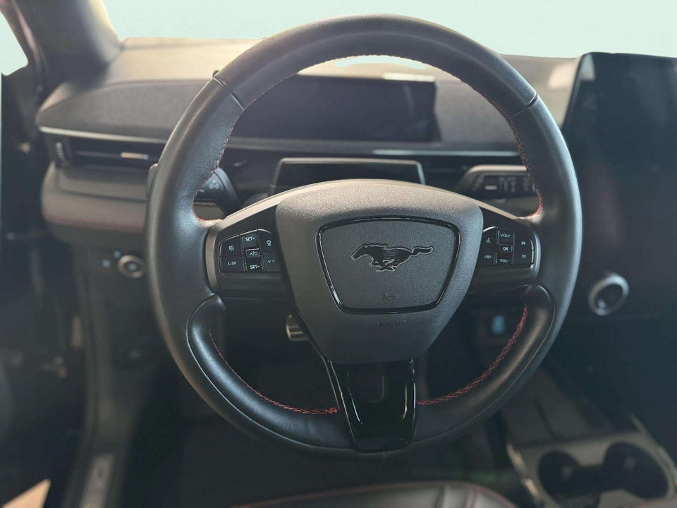 Ford Mustang Mach-E 70 Premium Standard Range 5d