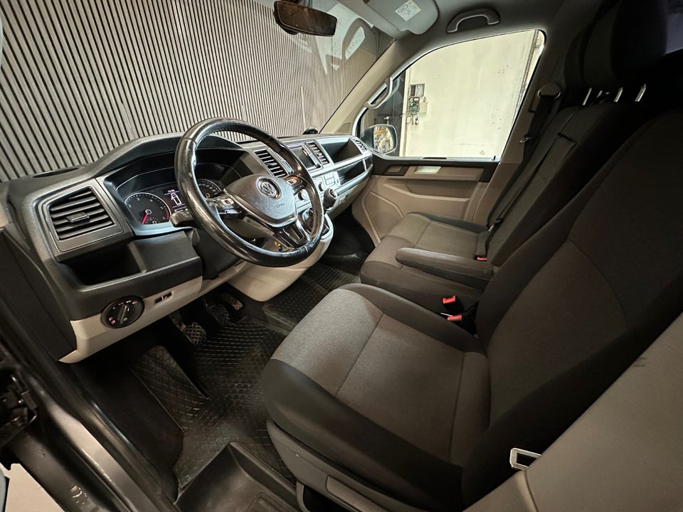 VW Transporter 2,0 TDi 114 Kassevogn lang BMT
