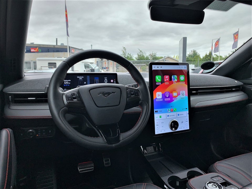 Ford Mustang Mach-E 98 Premium Extended Range AWD 5d