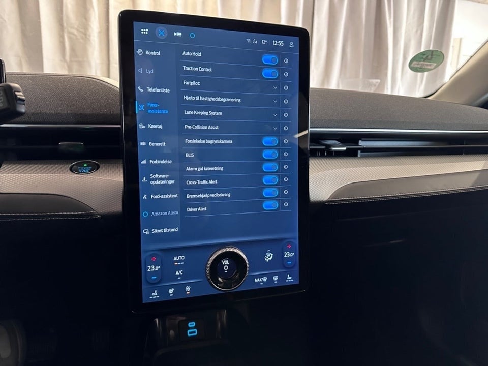 Ford Mustang Mach-E 98 Extended Range 5d