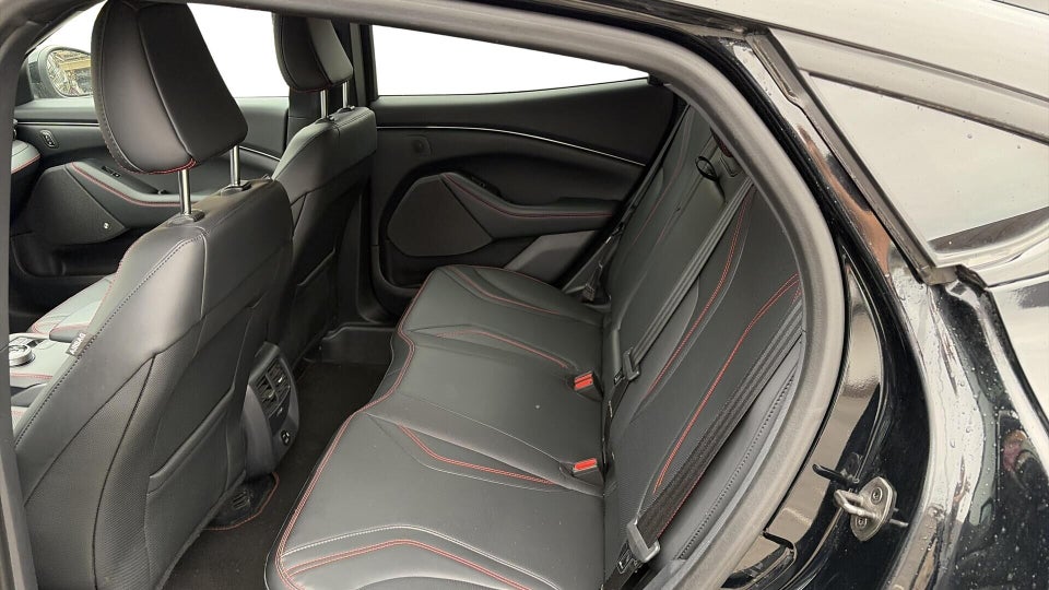 Ford Mustang Mach-E 70 Premium Standard Range AWD 5d