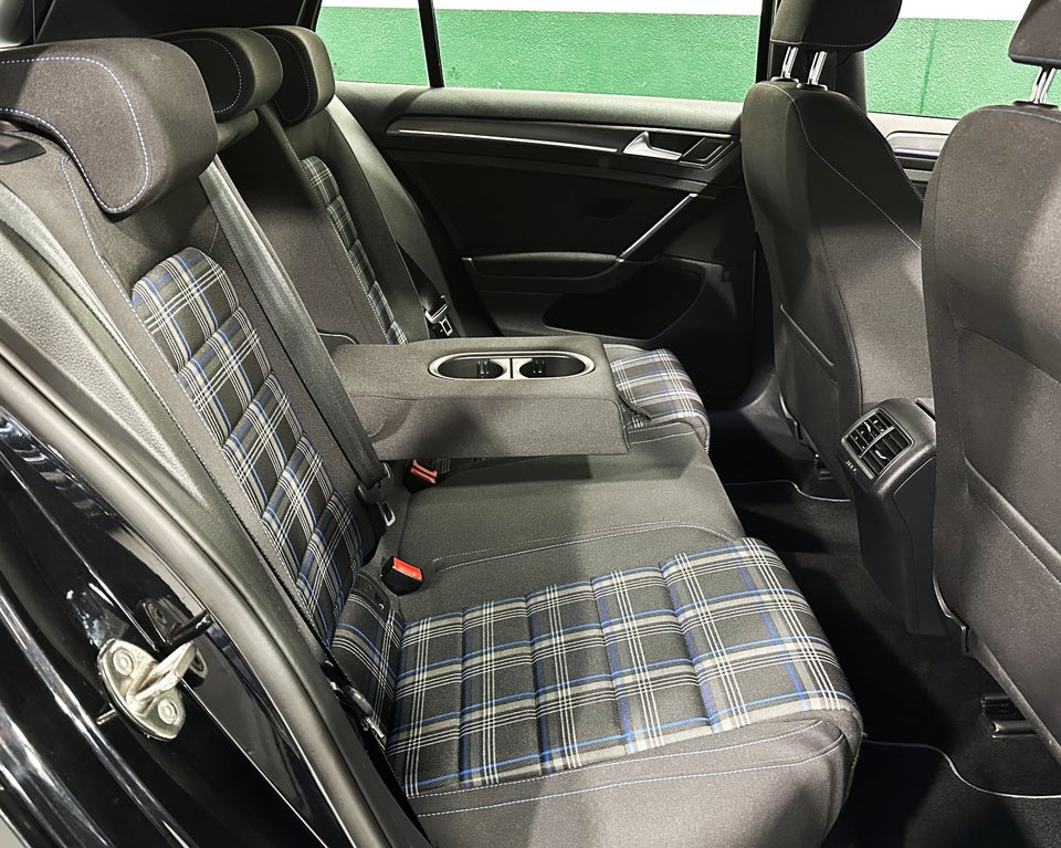 VW Golf VII 1,4 GTE DSG 5d
