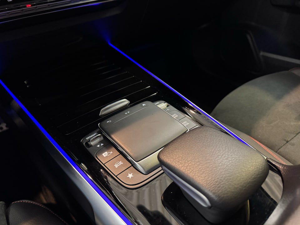 Mercedes EQB300 AMG Line 4Matic 5d