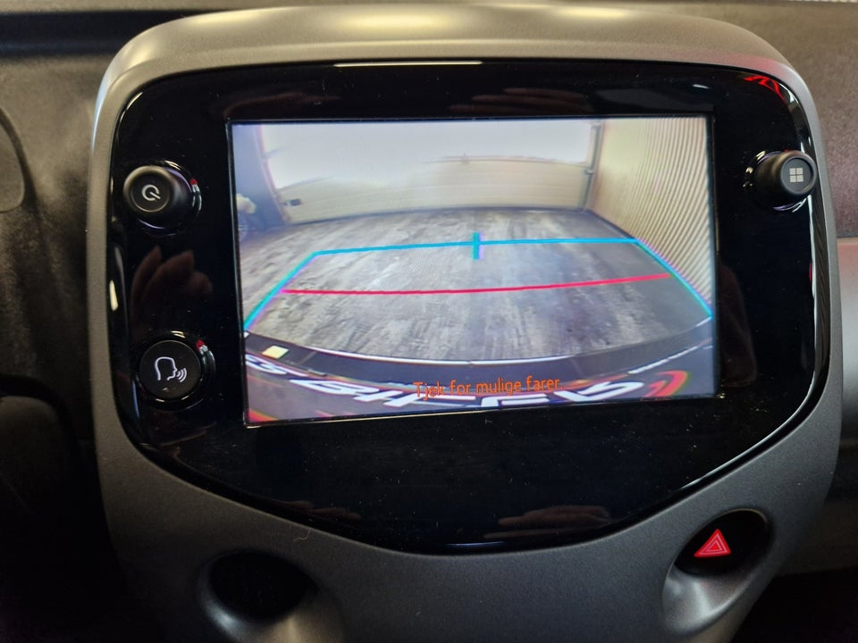 Toyota Aygo 1,0 VVT-i x-press 5d