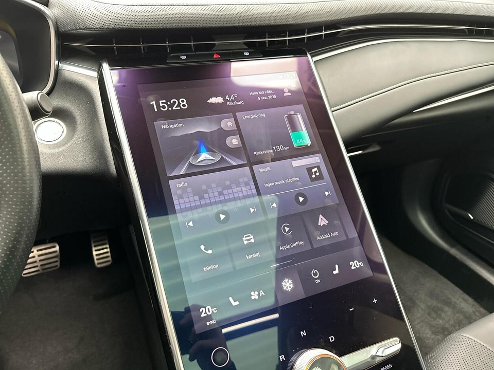 MG Marvel R Luxury 5d