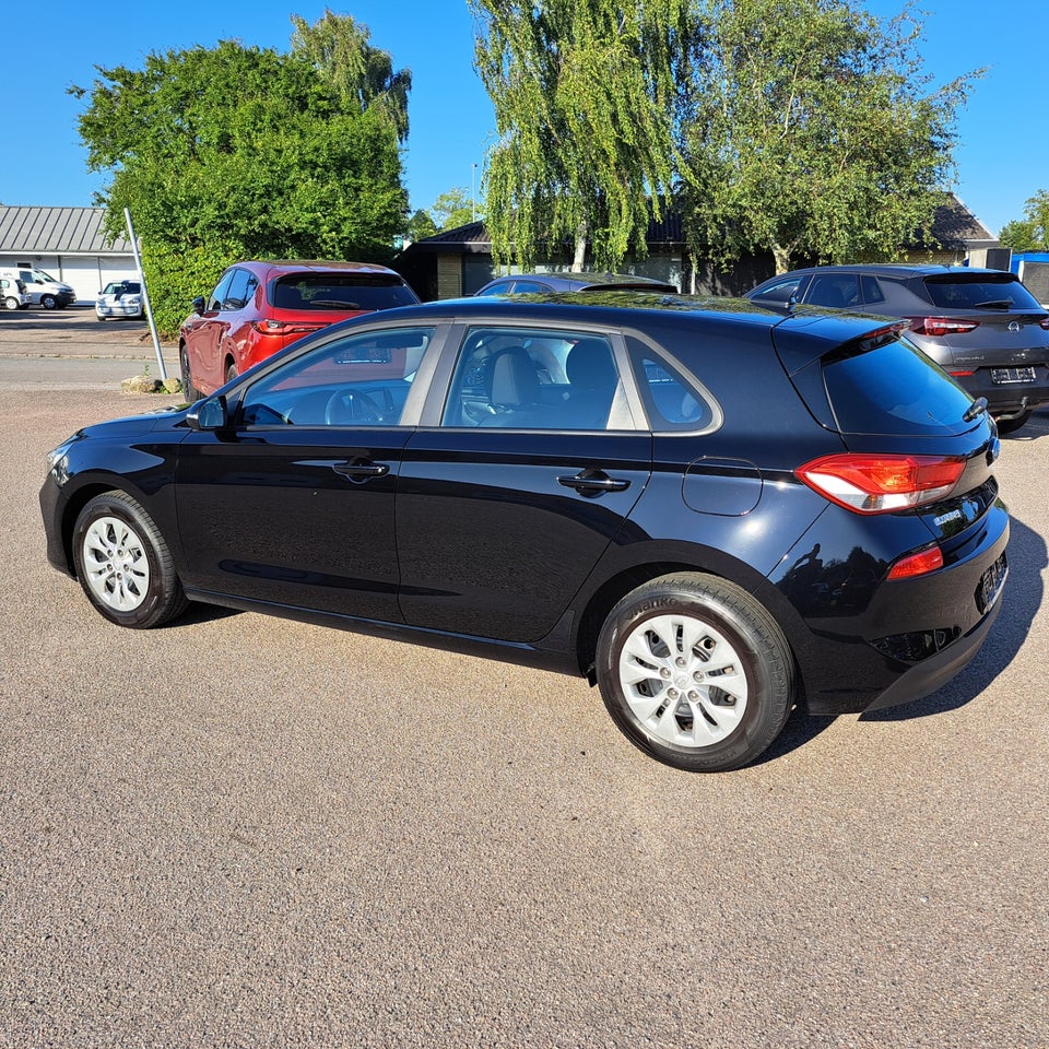 Hyundai i30 1,0 T-GDi Life 5d