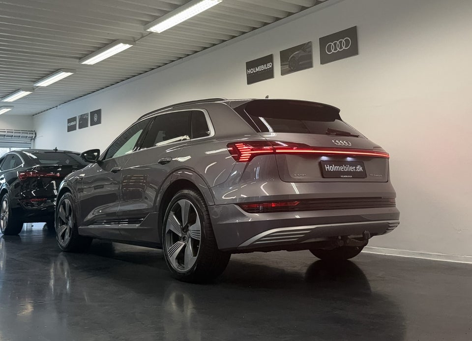 Audi e-tron 55 quattro 5d