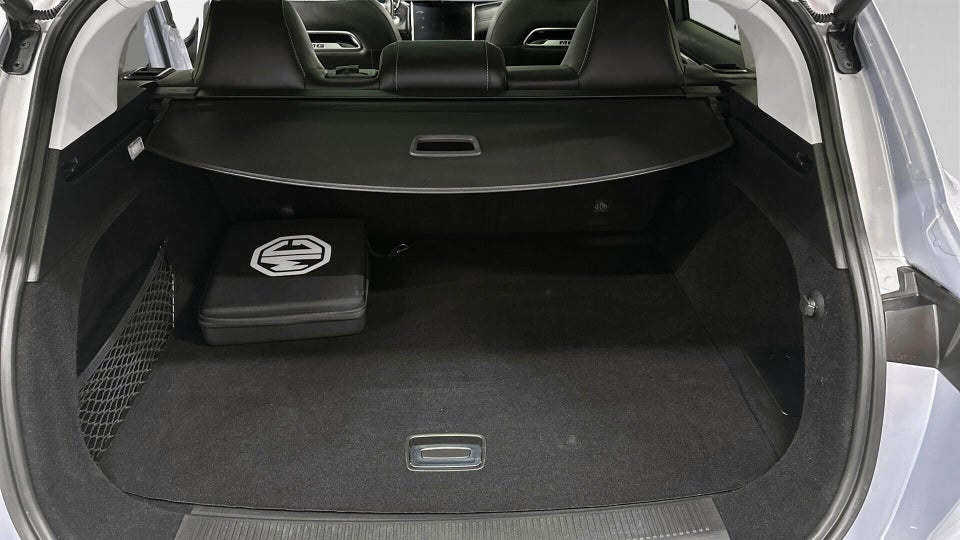 MG Marvel R Luxury 5d