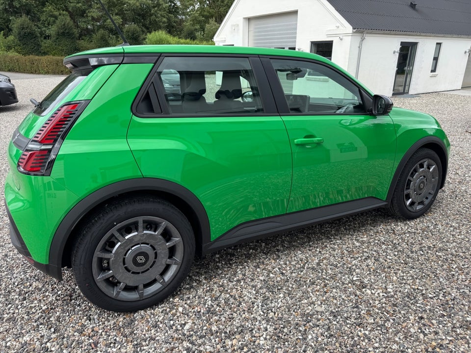 Renault 5 E-Tech 40 Evolution 5d