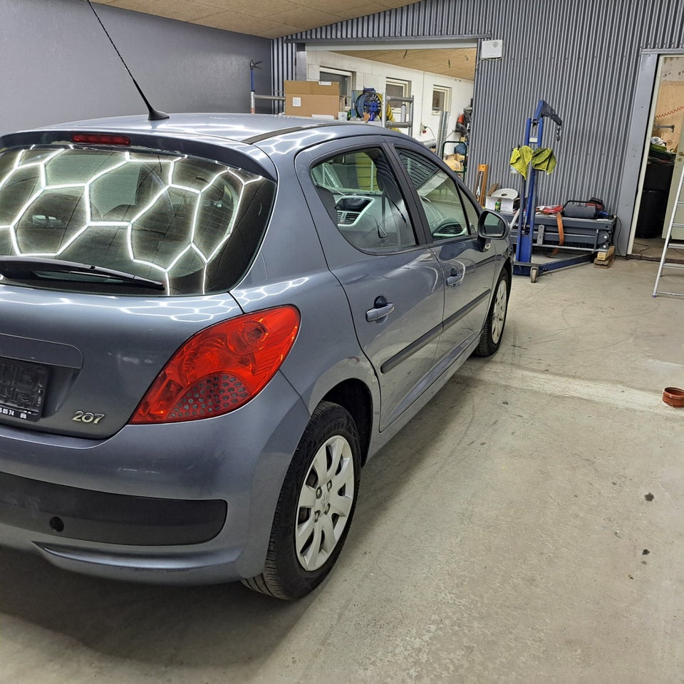 Peugeot 207 1,4 XR+ 5d