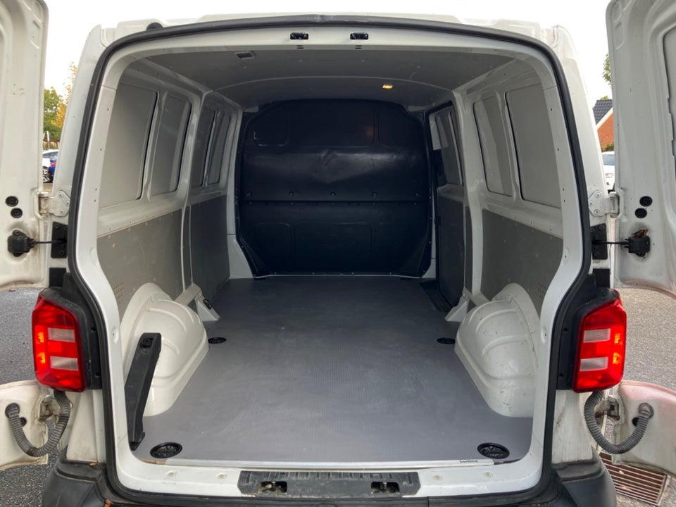 VW Transporter 2,0 TDi 150 Kassevogn DSG lang