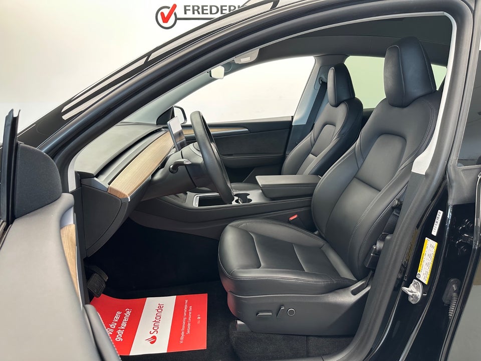 Tesla Model Y Long Range AWD 5d