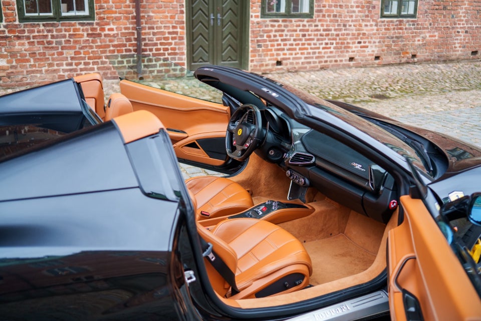 Ferrari 458 4,5 Spider DCT 2d