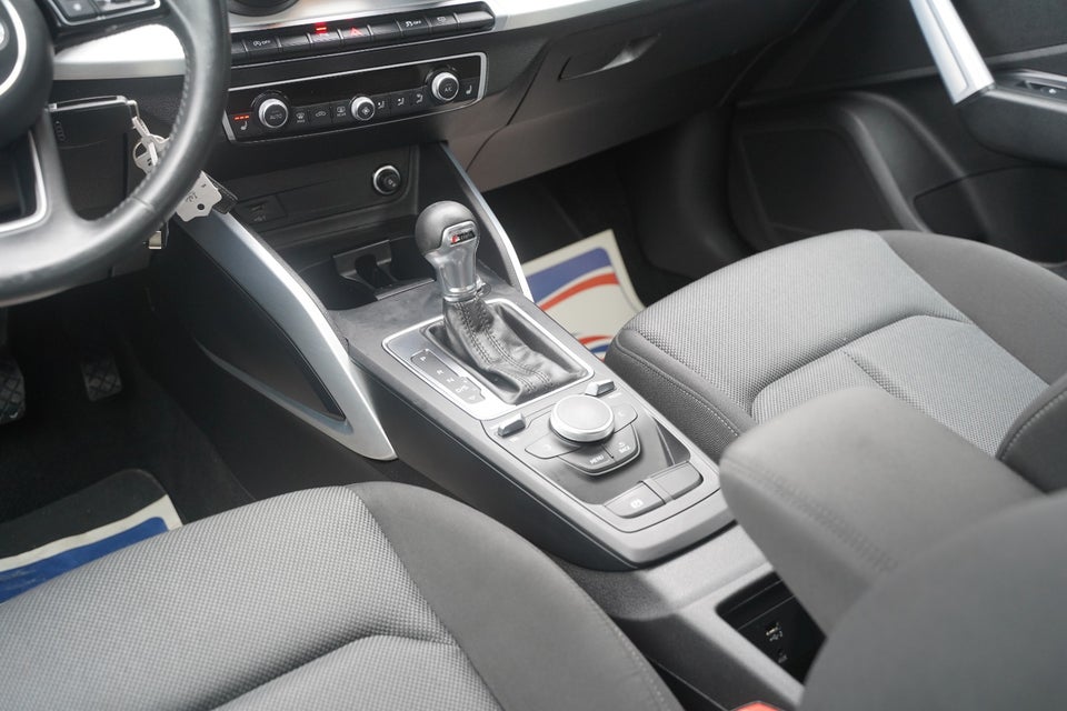 Audi Q2 35 TFSi Sport Prestige Select S-tr. 5d