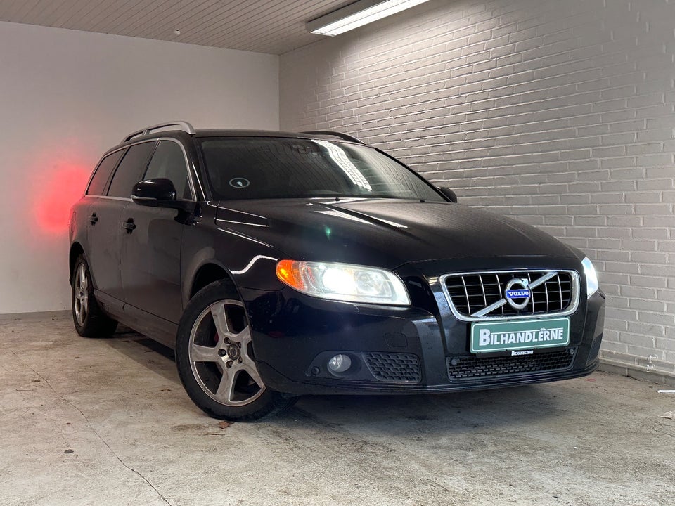 Volvo V70 2,4 D5 215 Summum aut. 5d