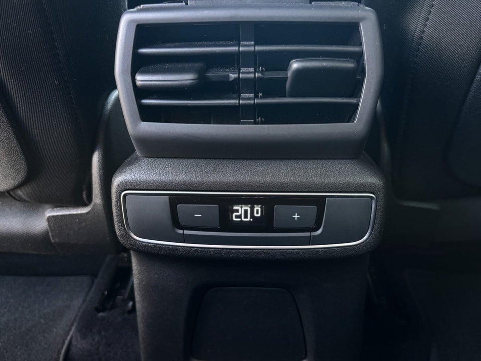 Audi Q4 e-tron 45 quattro 5d