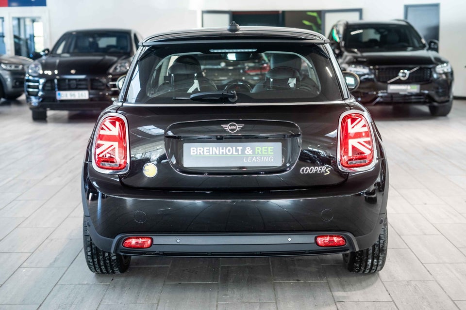 MINI Cooper SE Camden 3d