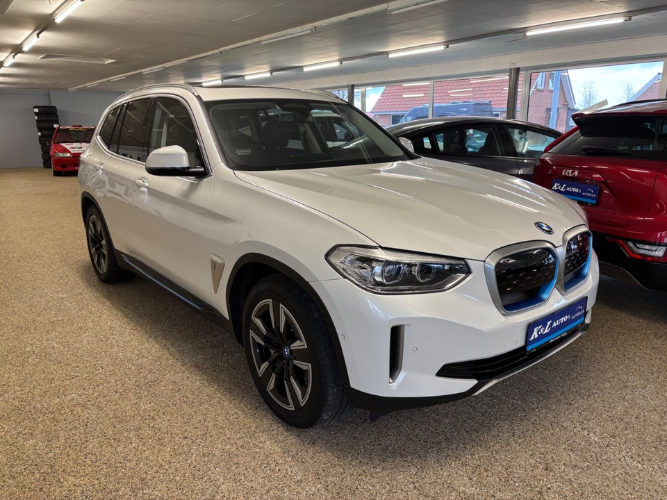 BMW iX3 Charged 5d