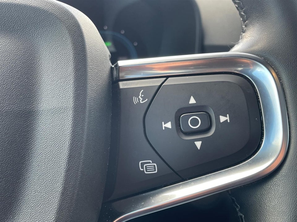 Volvo EC40 Extended Range Black Edition 5d