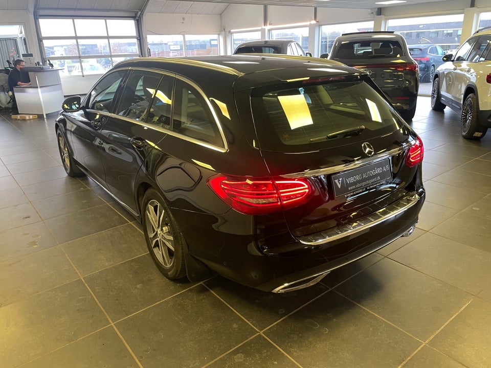 Mercedes C220 d 2,0 Avantgarde stc. aut. 5d