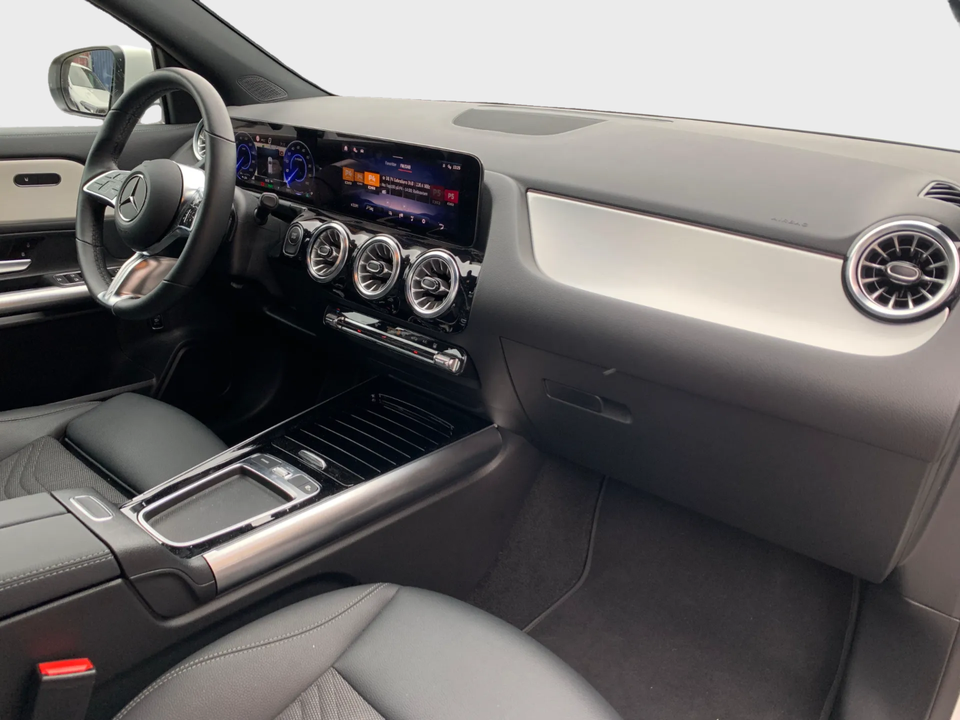 Mercedes EQA250 Progressive 5d