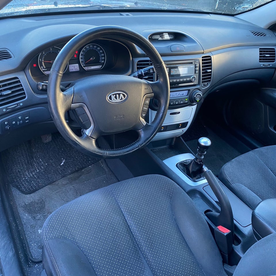 Kia Magentis 2,0 CRDi VGT 4d