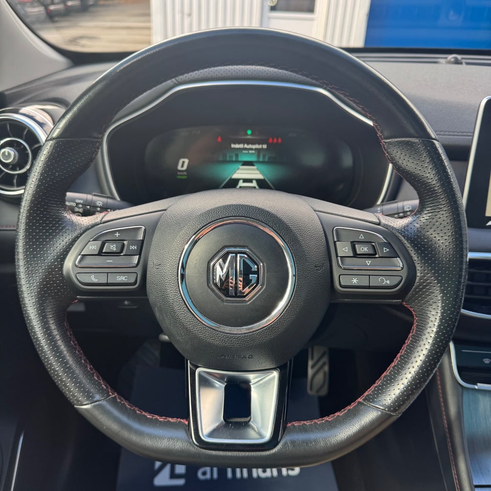 MG EHS 1,5 PHEV Luxury 5d