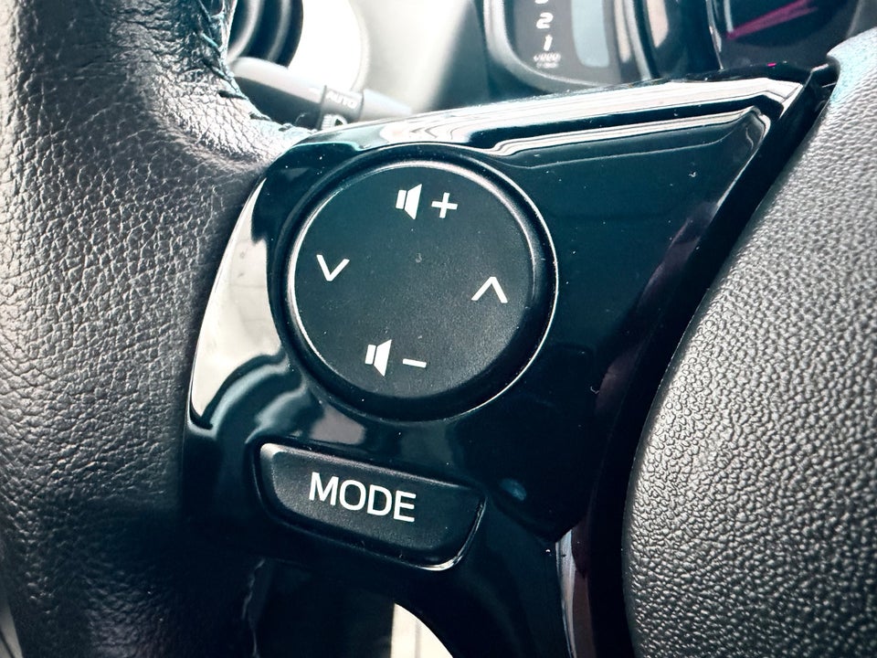 Toyota Aygo 1,0 VVT-i x-press 5d
