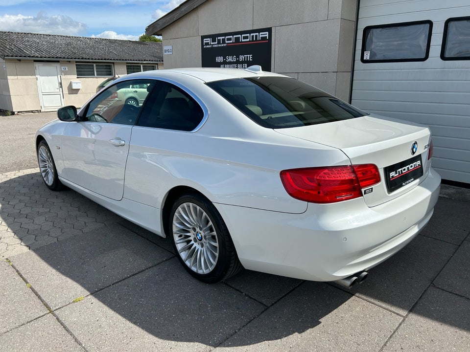 BMW 325i 3,0 Coupé aut. 2d