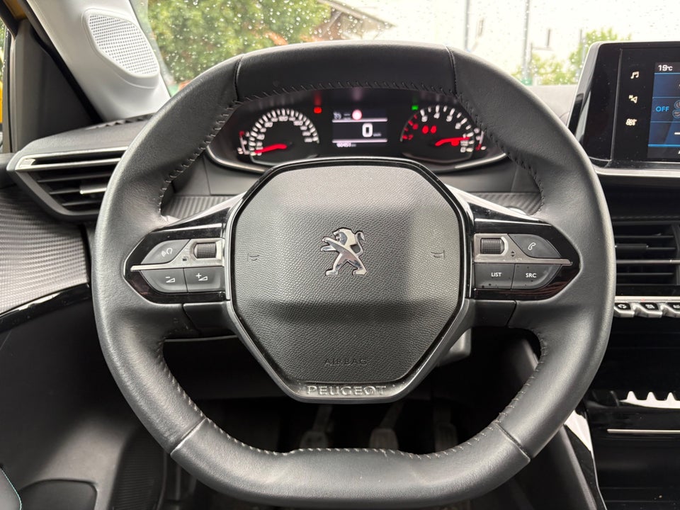 Peugeot 208 1,2 PureTech 100 Supreme+ 5d