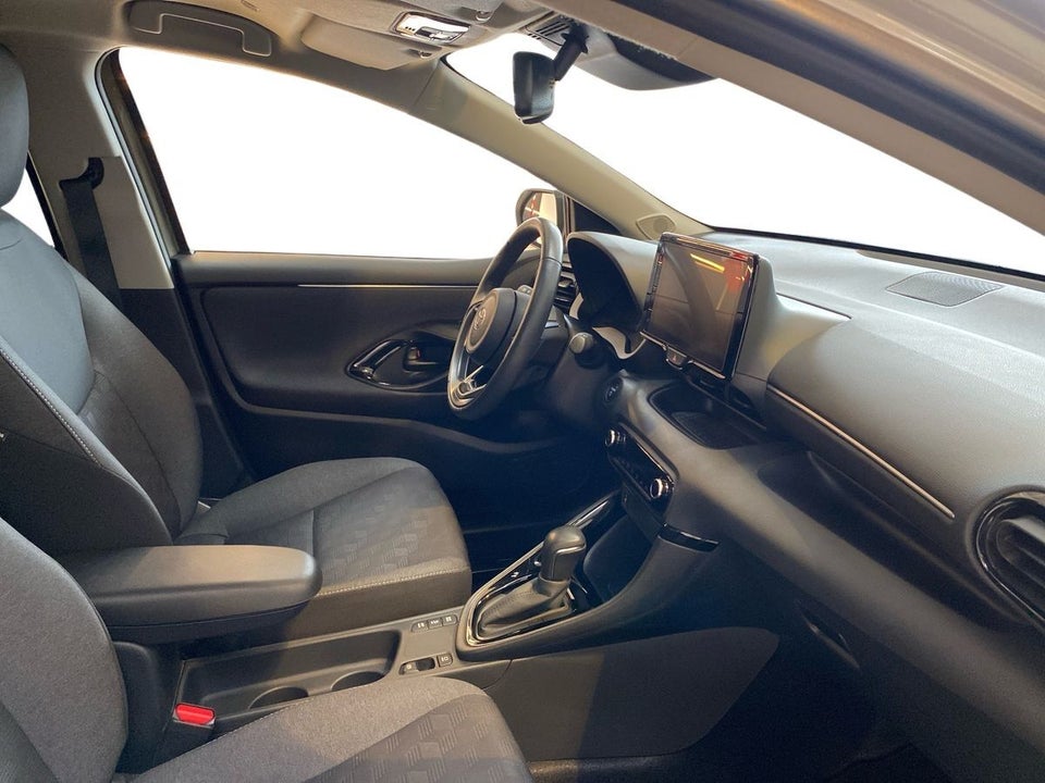 Toyota Yaris 1,5 Hybrid Style Comfort e-CVT 5d