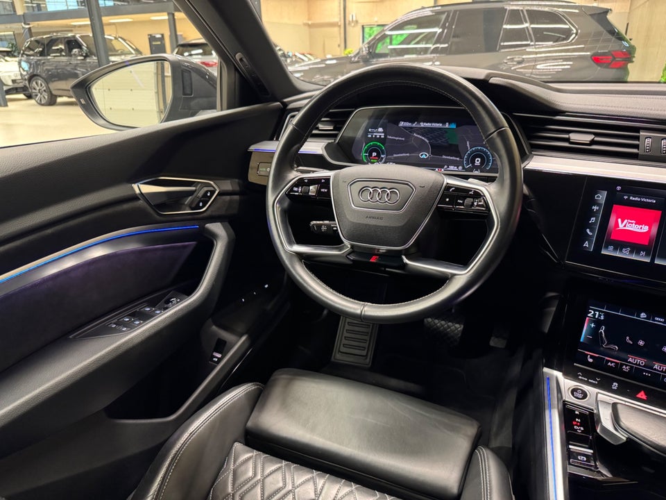 Audi e-tron 55 S-line Sportback quattro 5d