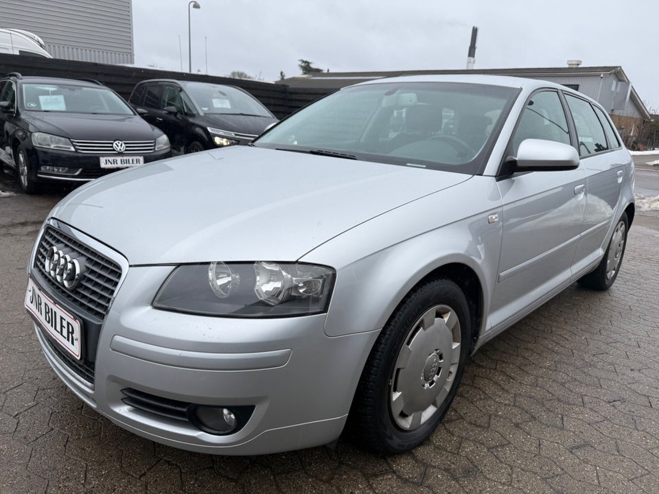 Audi A3 1,4 TFSi Attraction Sportback 5d