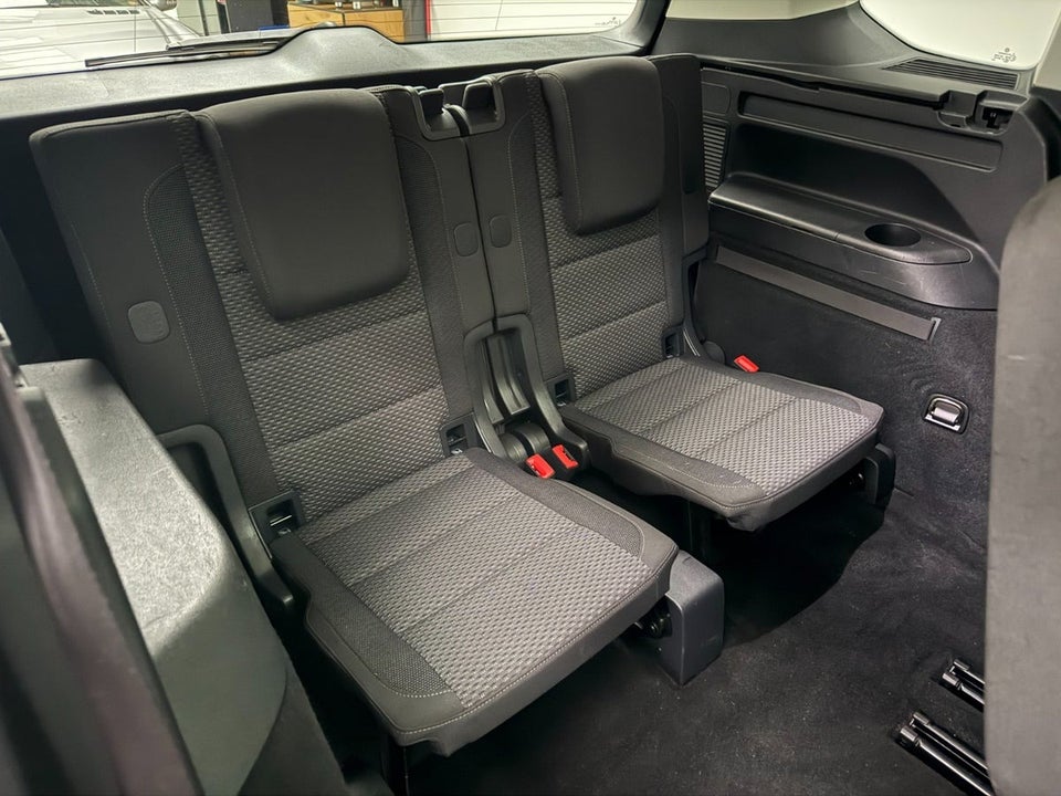 VW Touran 1,6 TDi 115 Comfortline DSG 7prs 5d