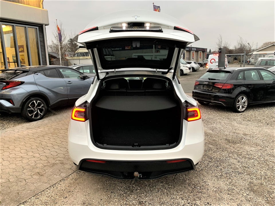 Tesla Model Y Long Range RWD 5d