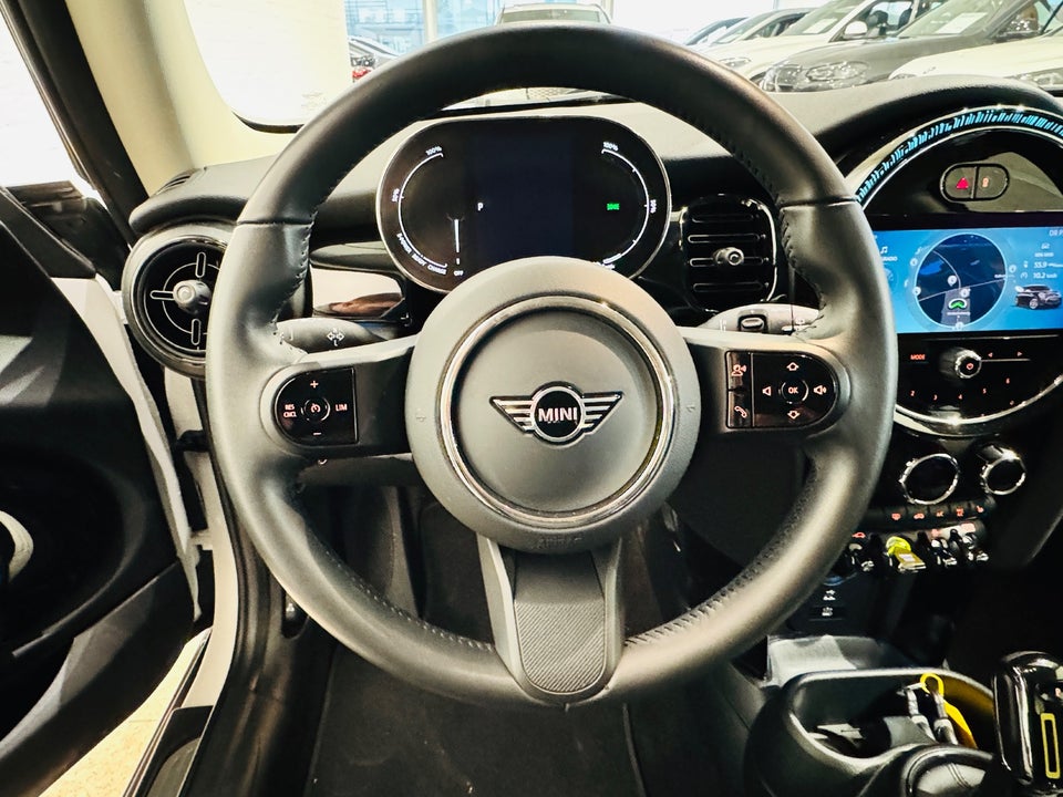 MINI Cooper SE Classic Trim 3d