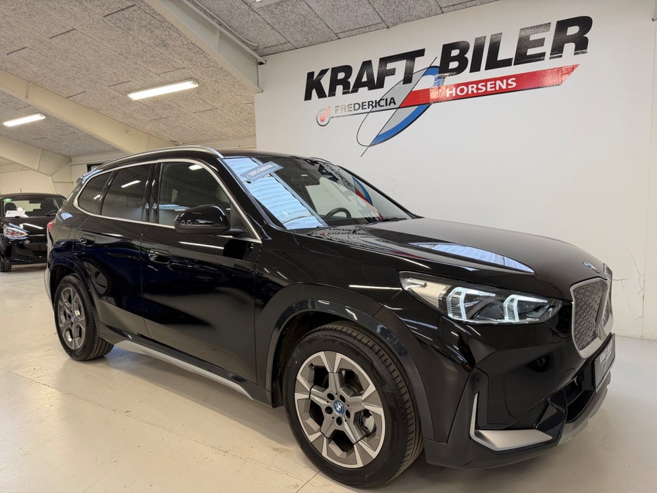 BMW iX1 eDrive20 X-Line 5d