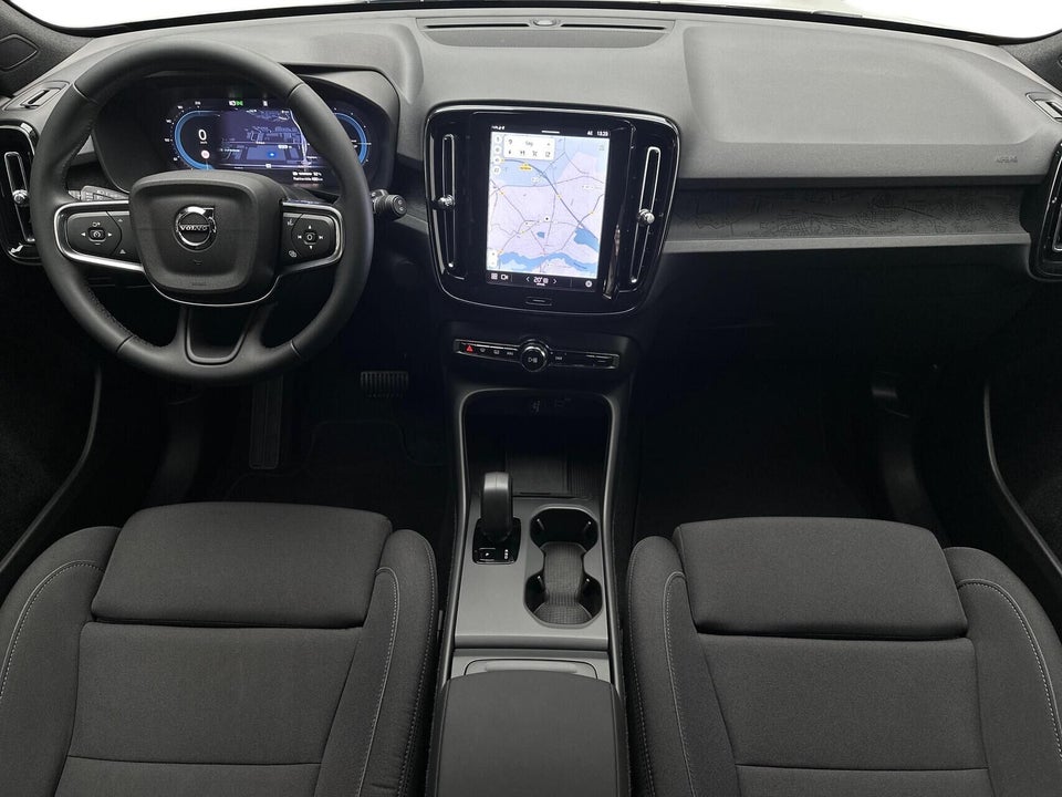 Volvo EX40 Extended Range Plus 5d