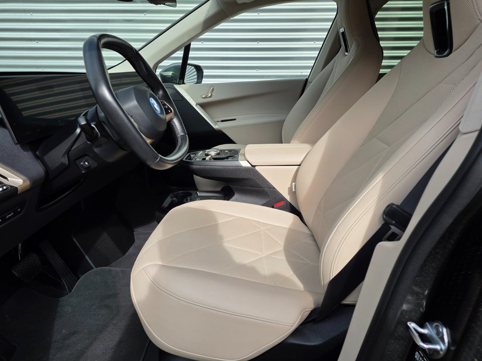 BMW iX xDrive40 5d